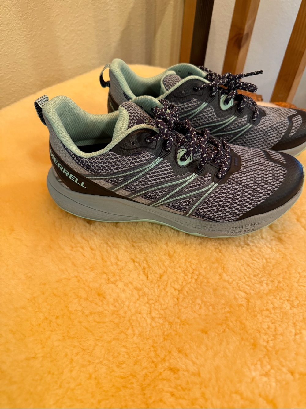 Merrell Women's Bravada 2 Gray and Green Athletic Shoes - 8.5